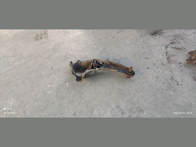 bontott MITSUBISHI LANCER Jobb hátsó Alsó Lengőkar