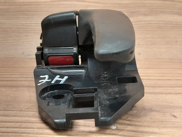 bontott MITSUBISHI LANCER Jobb hátsó Belső Kilincs