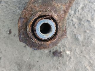 bontott MITSUBISHI LANCER Jobb hátsó Felső Lengőkar