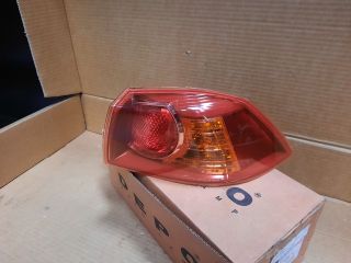 bontott MITSUBISHI LANCER Jobb Hátsó Lámpa