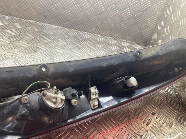 bontott MITSUBISHI LANCER Jobb Hátsó Lámpa