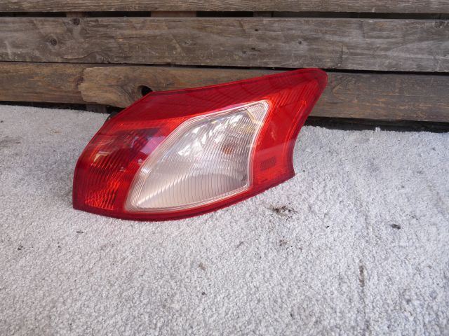 bontott MITSUBISHI LANCER Jobb Hátsó Lámpa