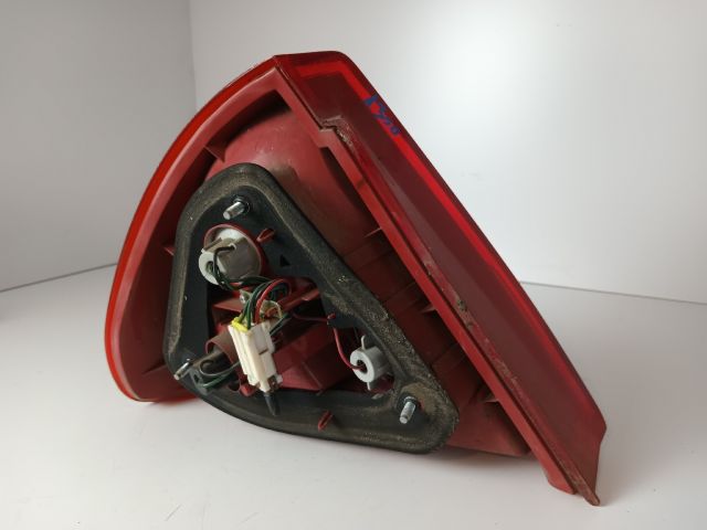 bontott MITSUBISHI LANCER Jobb Hátsó Lámpa