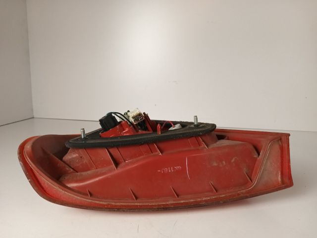 bontott MITSUBISHI LANCER Jobb Hátsó Lámpa