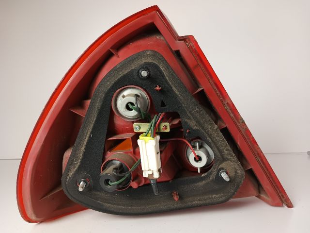 bontott MITSUBISHI LANCER Jobb Hátsó Lámpa