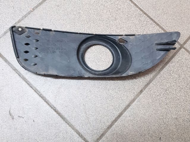 bontott MITSUBISHI LANCER Jobb Ködfényszóró Lámpakeret