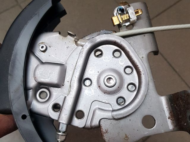 bontott MITSUBISHI LANCER Kézifék Kar