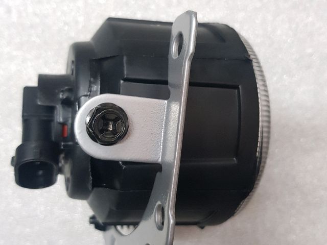 bontott MITSUBISHI LANCER Ködfényszóró (Pozíciófüggetlen)