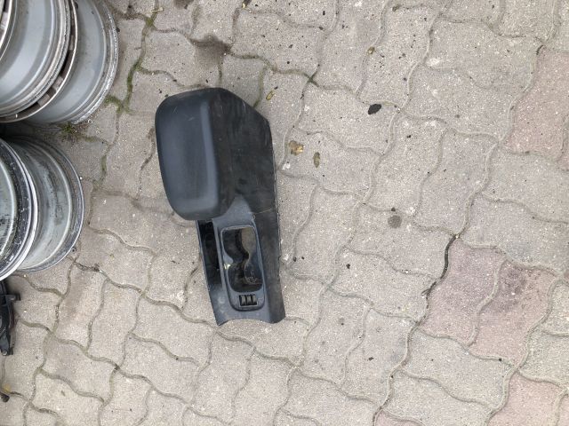 bontott MITSUBISHI LANCER Könyöklő