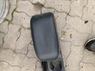 bontott MITSUBISHI LANCER Könyöklő