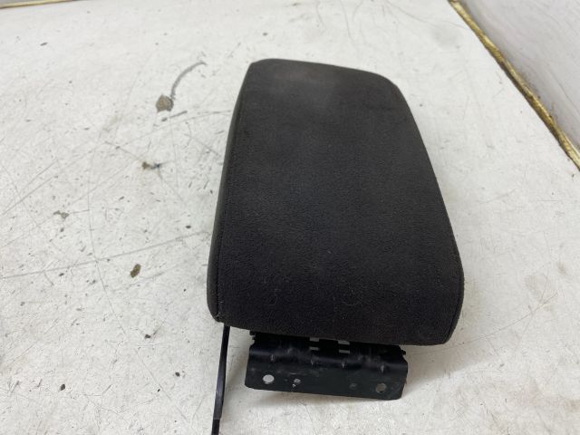 bontott MITSUBISHI LANCER Könyöklő