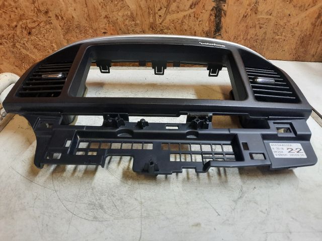 bontott MITSUBISHI LANCER Középkonzol Keret