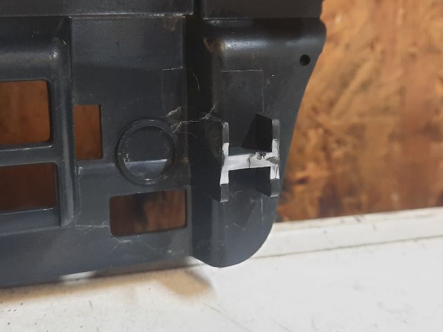 bontott MITSUBISHI LANCER Középkonzol Keret