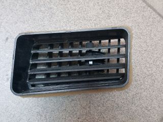 bontott MITSUBISHI LANCER Középső Jobb Szellőző