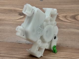 bontott MITSUBISHI LANCER Központizár Motor Csomagtérajtó