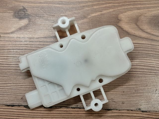 bontott MITSUBISHI LANCER Központizár Motor Csomagtérajtó