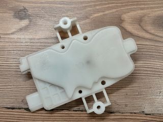 bontott MITSUBISHI LANCER Központizár Motor Csomagtérajtó