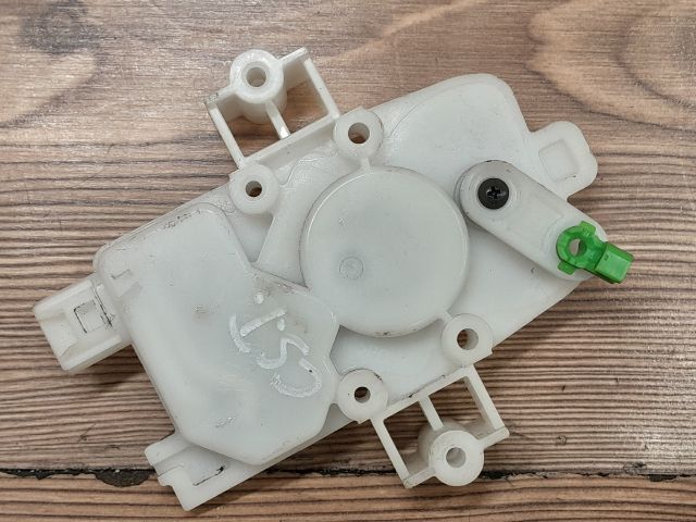 bontott MITSUBISHI LANCER Központizár Motor Csomagtérajtó