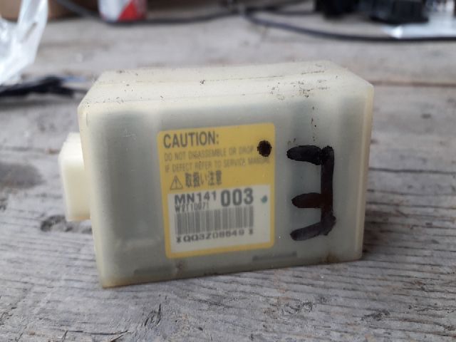 bontott MITSUBISHI LANCER Légzsák Indító Modul Oldallégzsák