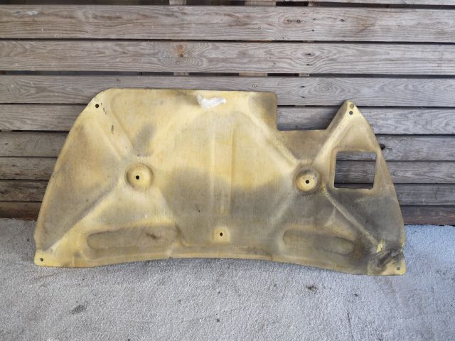 bontott MITSUBISHI LANCER Motorháztető Szigetelés