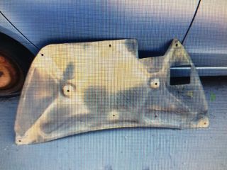 bontott MITSUBISHI LANCER Motorháztető Szigetelés