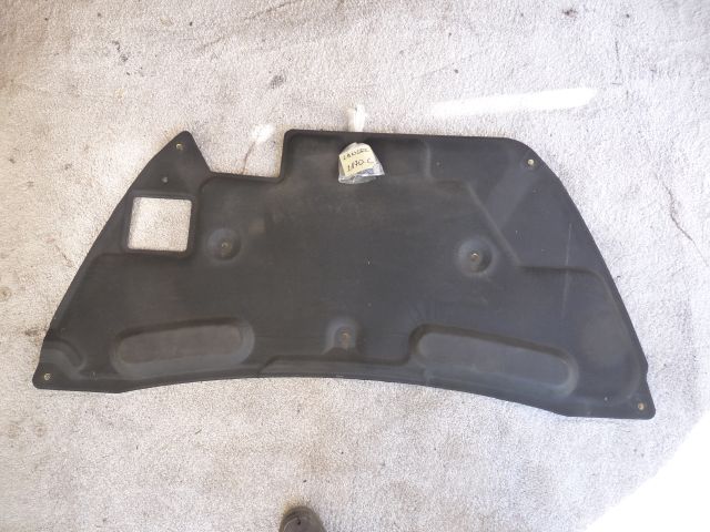 bontott MITSUBISHI LANCER Motorháztető Szigetelés