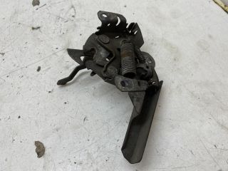 bontott MITSUBISHI LANCER Motorháztető Zárszerkezet