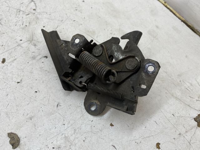 bontott MITSUBISHI LANCER Motorháztető Zárszerkezet