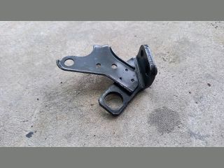 bontott MITSUBISHI LANCER Nívópálca Hüvely