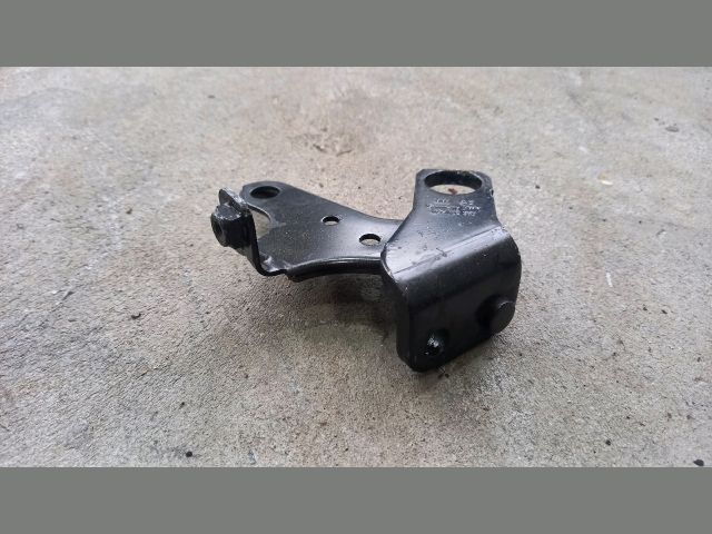 bontott MITSUBISHI LANCER Nívópálca Hüvely