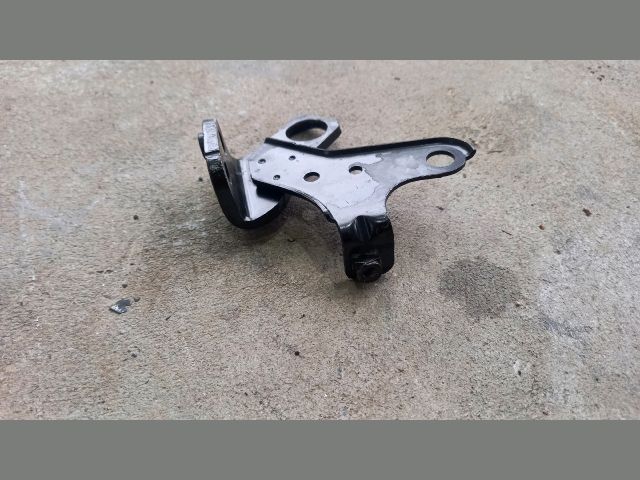 bontott MITSUBISHI LANCER Nívópálca Hüvely