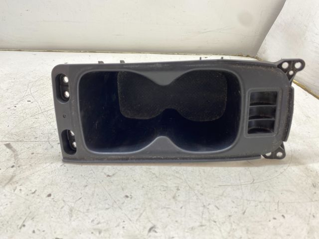 bontott MITSUBISHI LANCER Pohártartó