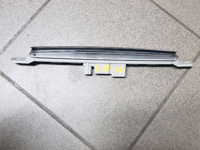 bontott MITSUBISHI LANCER Pótféklámpa