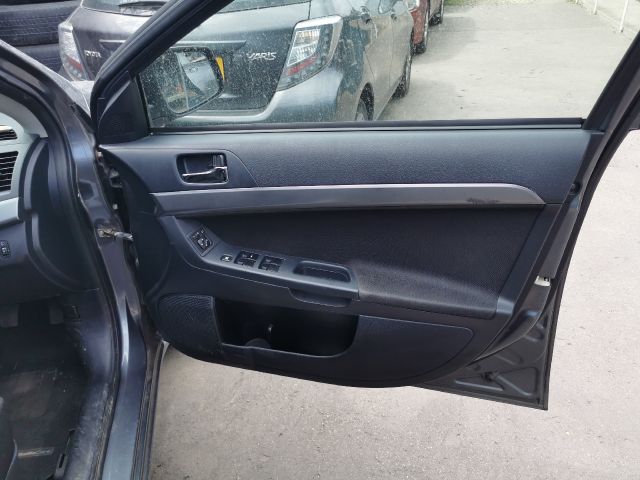 bontott MITSUBISHI LANCER Rádió / CD