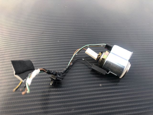 bontott MITSUBISHI LANCER Szivargyújtó Aljzat