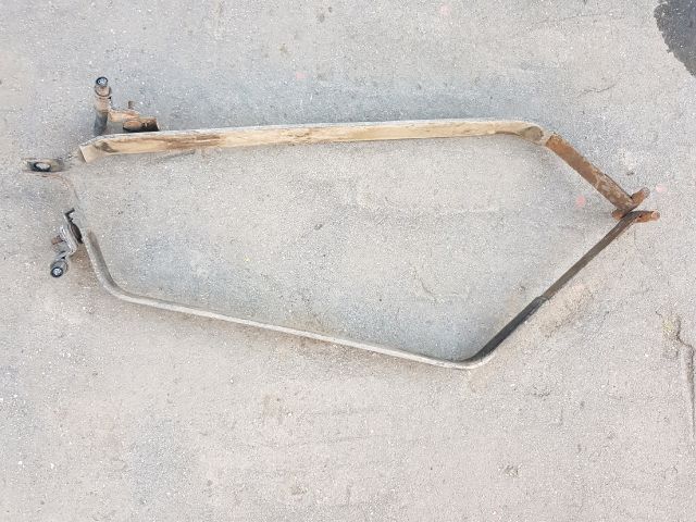 bontott MITSUBISHI LANCER Tank Tartó Pánt