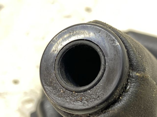 bontott MITSUBISHI LANCER Váltószoknya