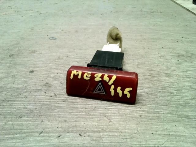 bontott MITSUBISHI LANCER Vészvillogó Kapcsoló