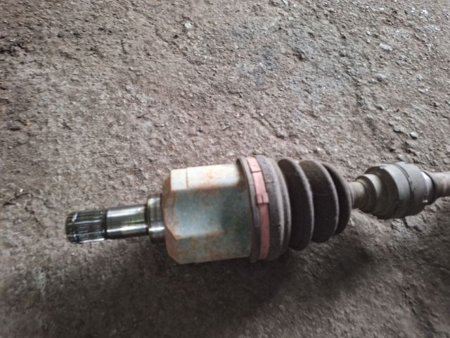 bontott MITSUBISHI LANCER VII Bal Féltengely