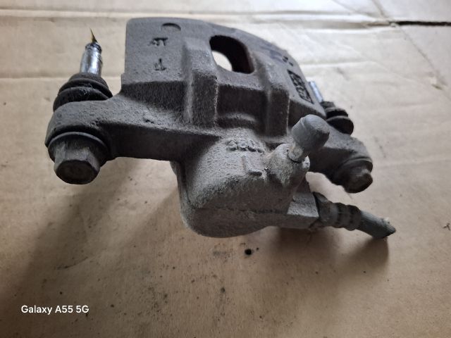 bontott MITSUBISHI LANCER VII Bal hátsó Féknyereg Munkahengerrel