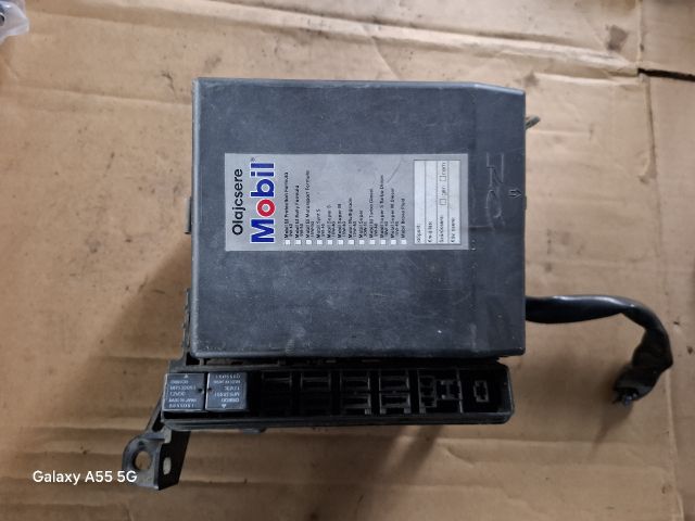 bontott MITSUBISHI LANCER VII Biztosítéktábla Motortér