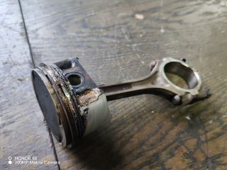 bontott MITSUBISHI LANCER VII Dugattyú és Hajtókar