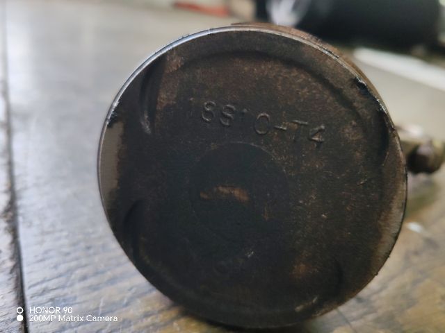 bontott MITSUBISHI LANCER VII Dugattyú és Hajtókar