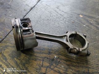 bontott MITSUBISHI LANCER VII Dugattyú és Hajtókar