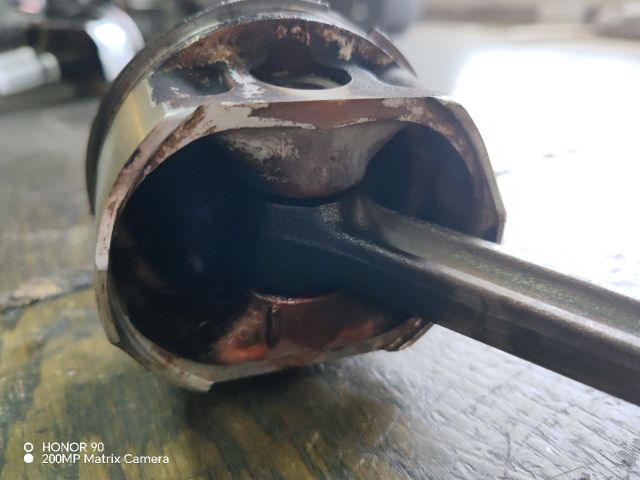 bontott MITSUBISHI LANCER VII Dugattyú és Hajtókar