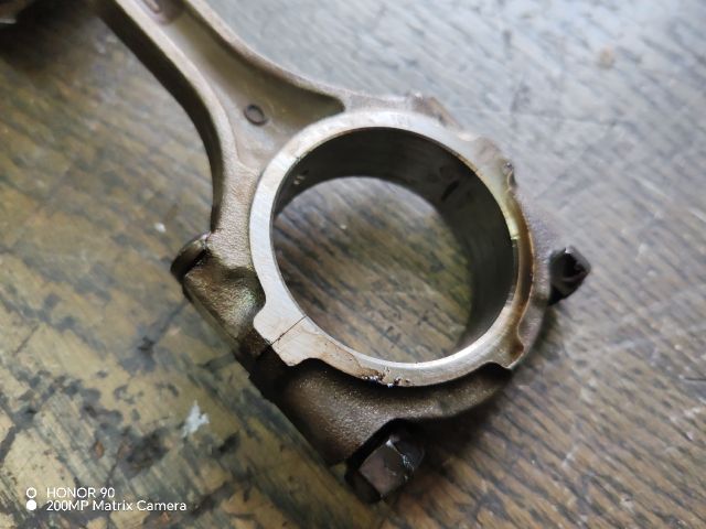 bontott MITSUBISHI LANCER VII Dugattyú és Hajtókar