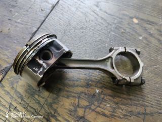 bontott MITSUBISHI LANCER VII Dugattyú és Hajtókar