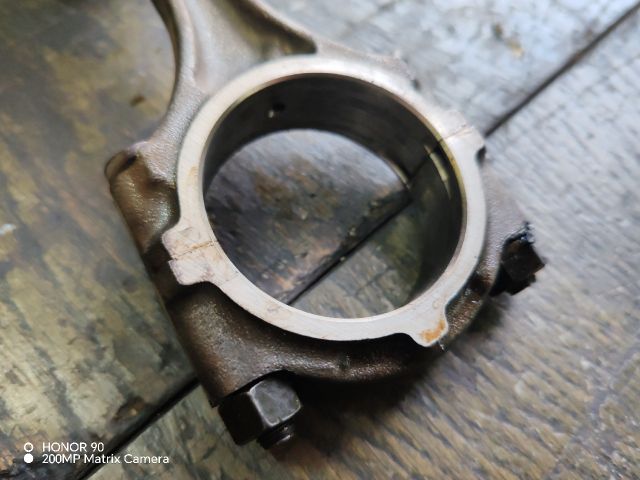 bontott MITSUBISHI LANCER VII Dugattyú és Hajtókar