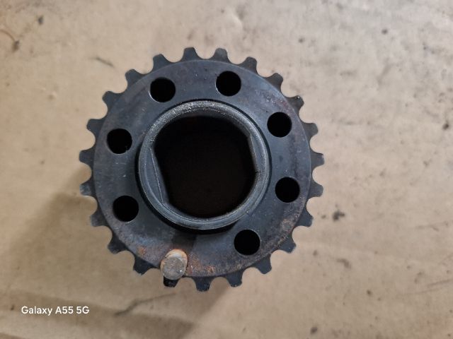 bontott MITSUBISHI LANCER VII Főtengely Bordáskerék / Lánckerék