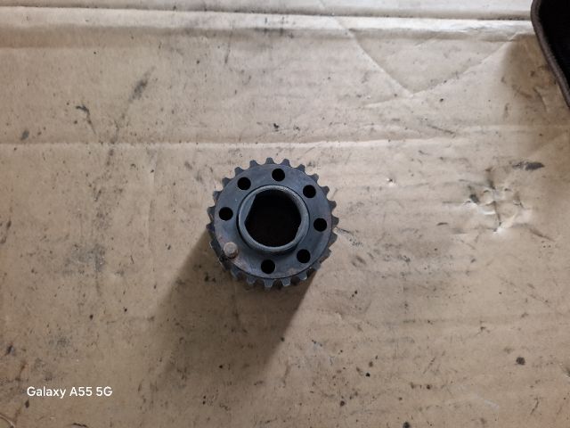 bontott MITSUBISHI LANCER VII Főtengely Bordáskerék / Lánckerék